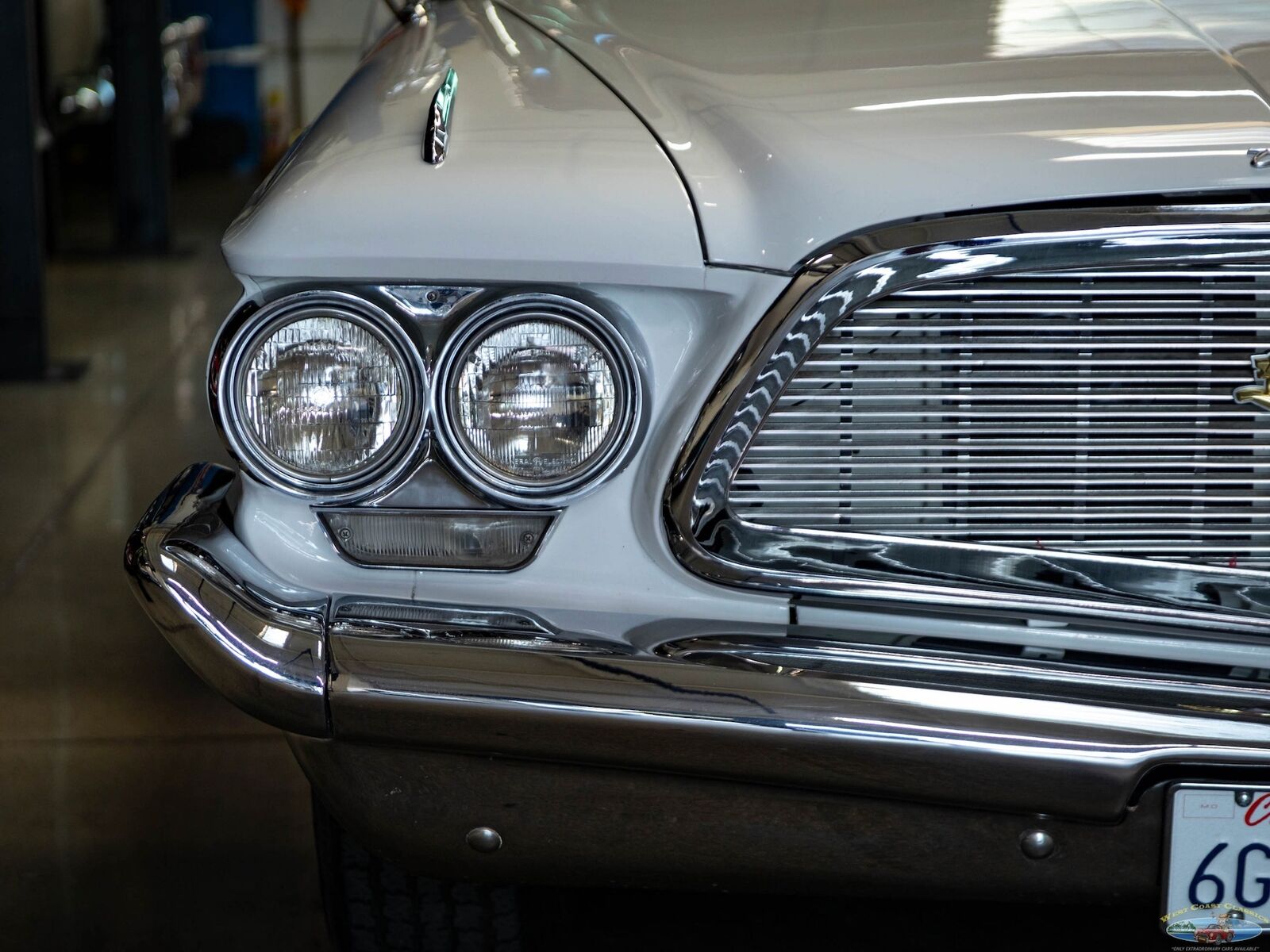 Chrysler-New-Yorker-1960-White-Blue-138247-13