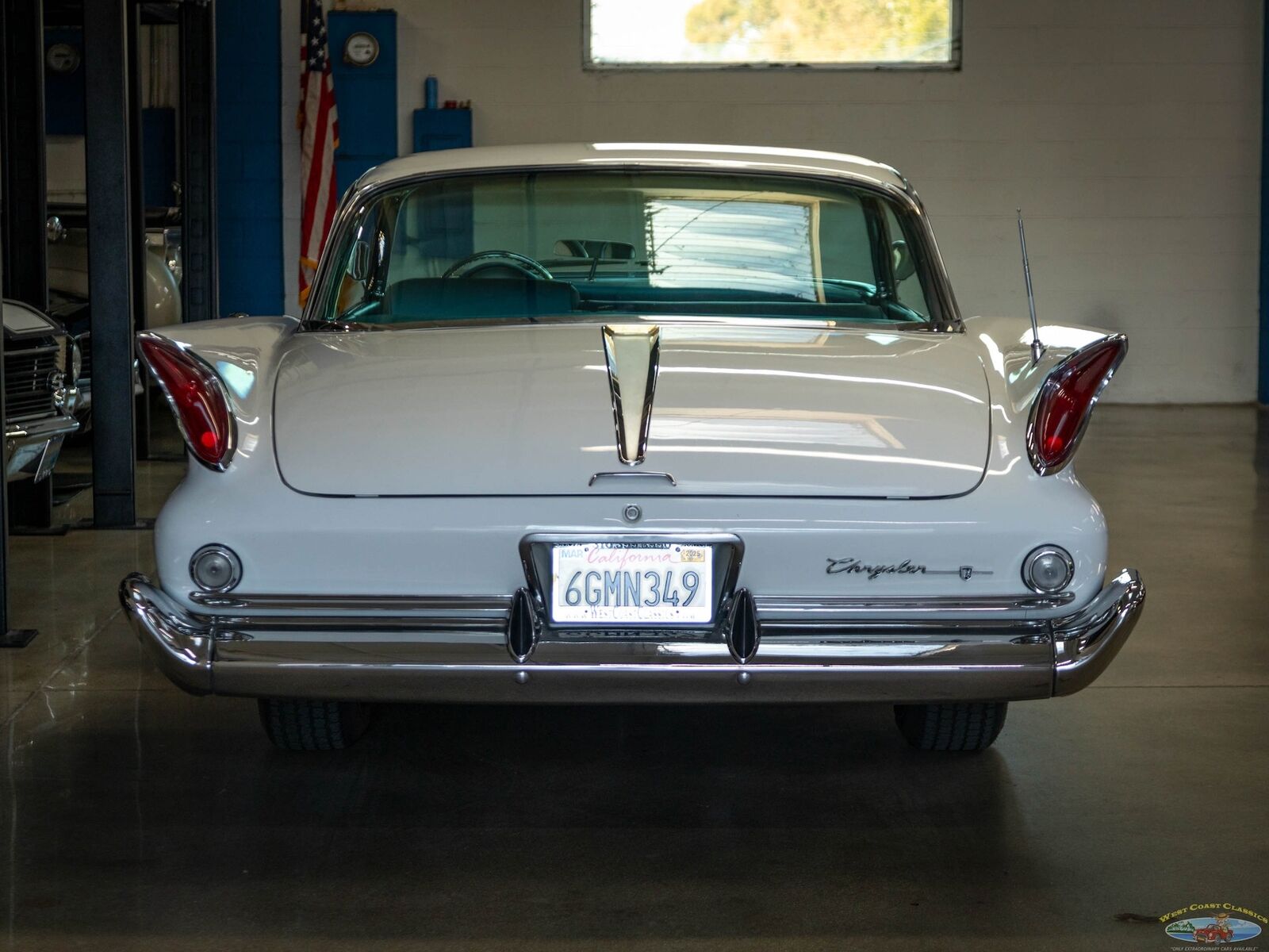 Chrysler-New-Yorker-1960-White-Blue-138247-16