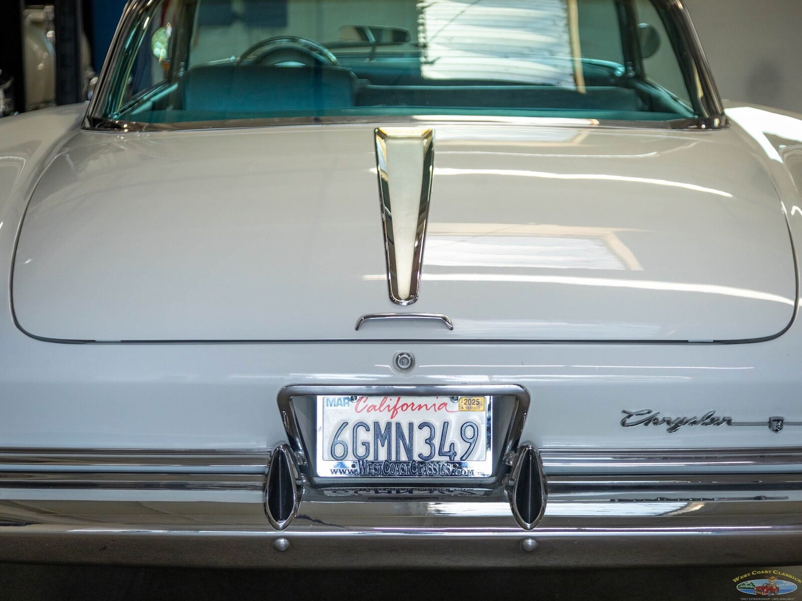 Chrysler-New-Yorker-1960-White-Blue-138247-18