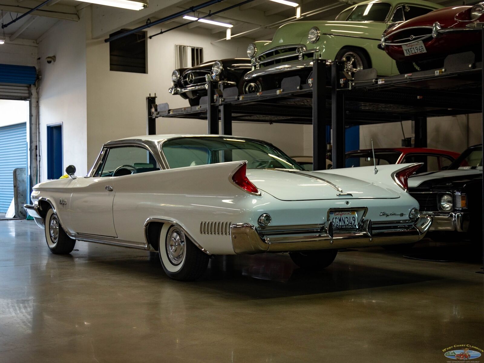 Chrysler-New-Yorker-1960-White-Blue-138247-20