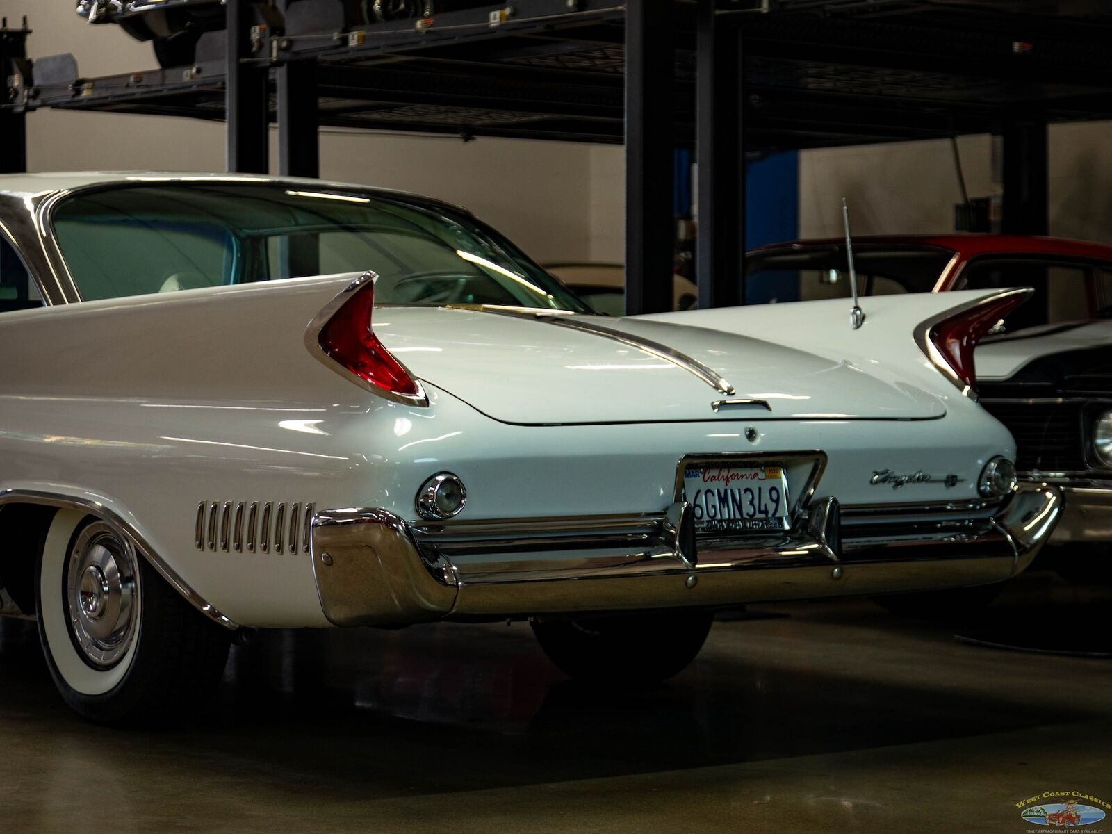 Chrysler-New-Yorker-1960-White-Blue-138247-22