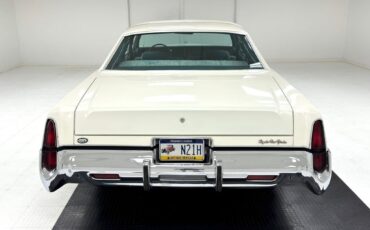 Chrysler-New-Yorker-1976-White-Blue-164187-3