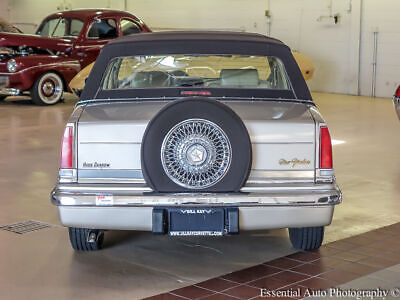 Chrysler-New-Yorker-Berline-1989-Silver-tan-Light-tan-89795-6