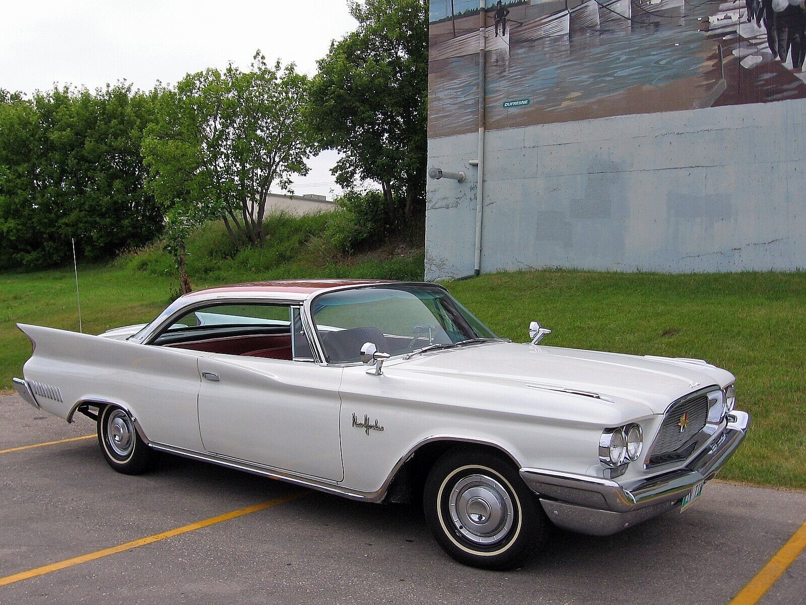 Chrysler-New-Yorker-Coupe-1960-White-Red-189903-5