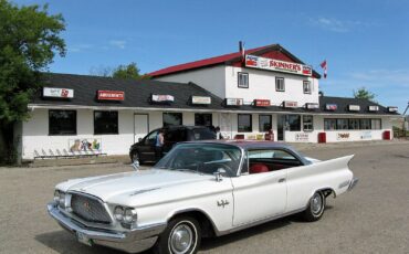 Chrysler-New-Yorker-Coupe-1960-White-Red-189903-7