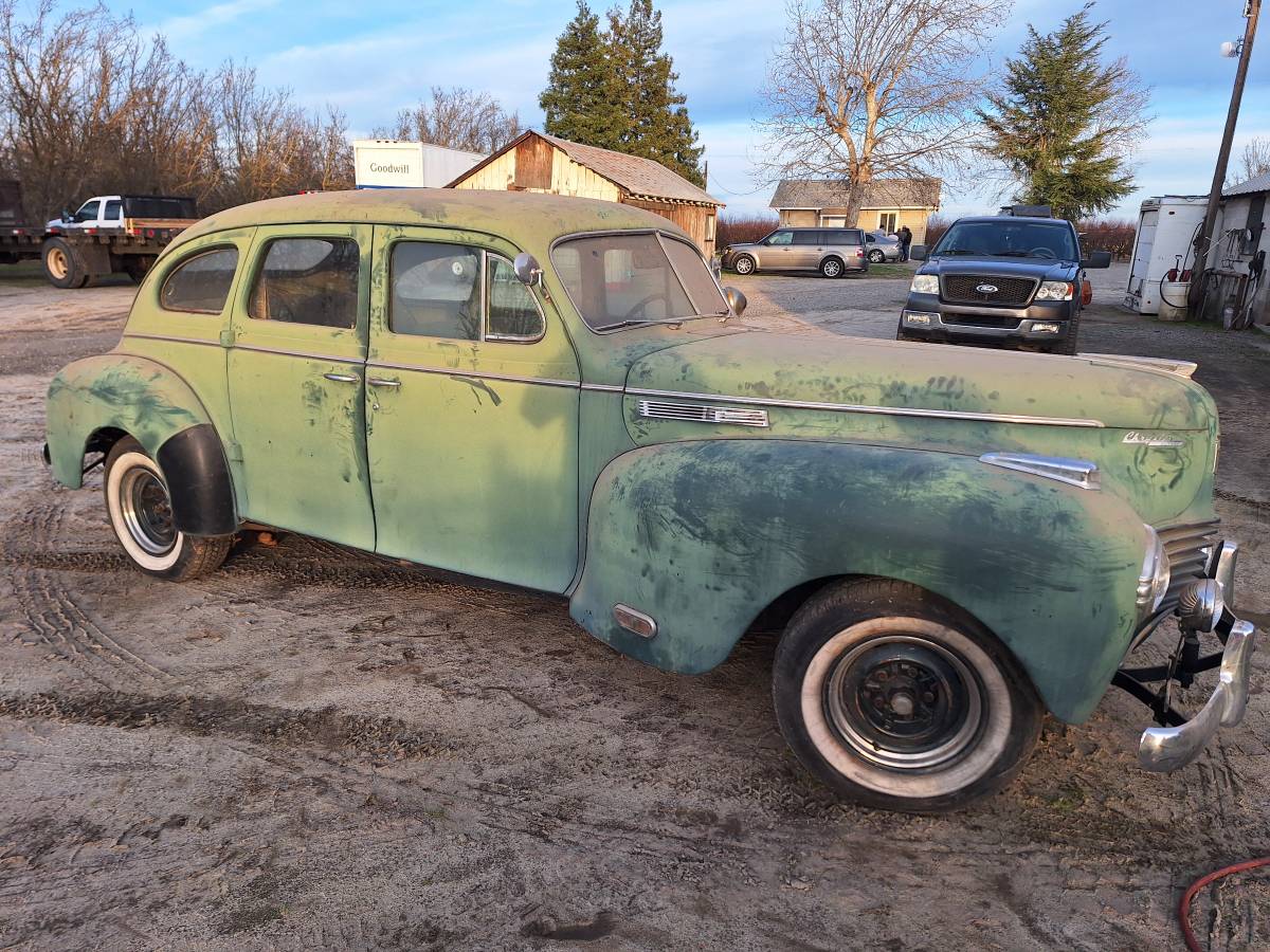 Chrysler-New-yorker-1940-1609338-5