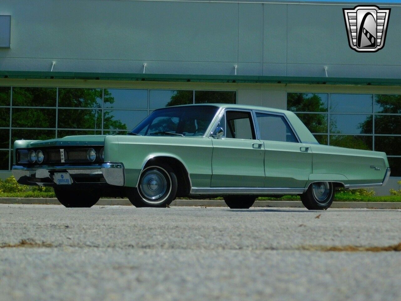 Chrysler-Newport-1967-Green-Black-137665-2