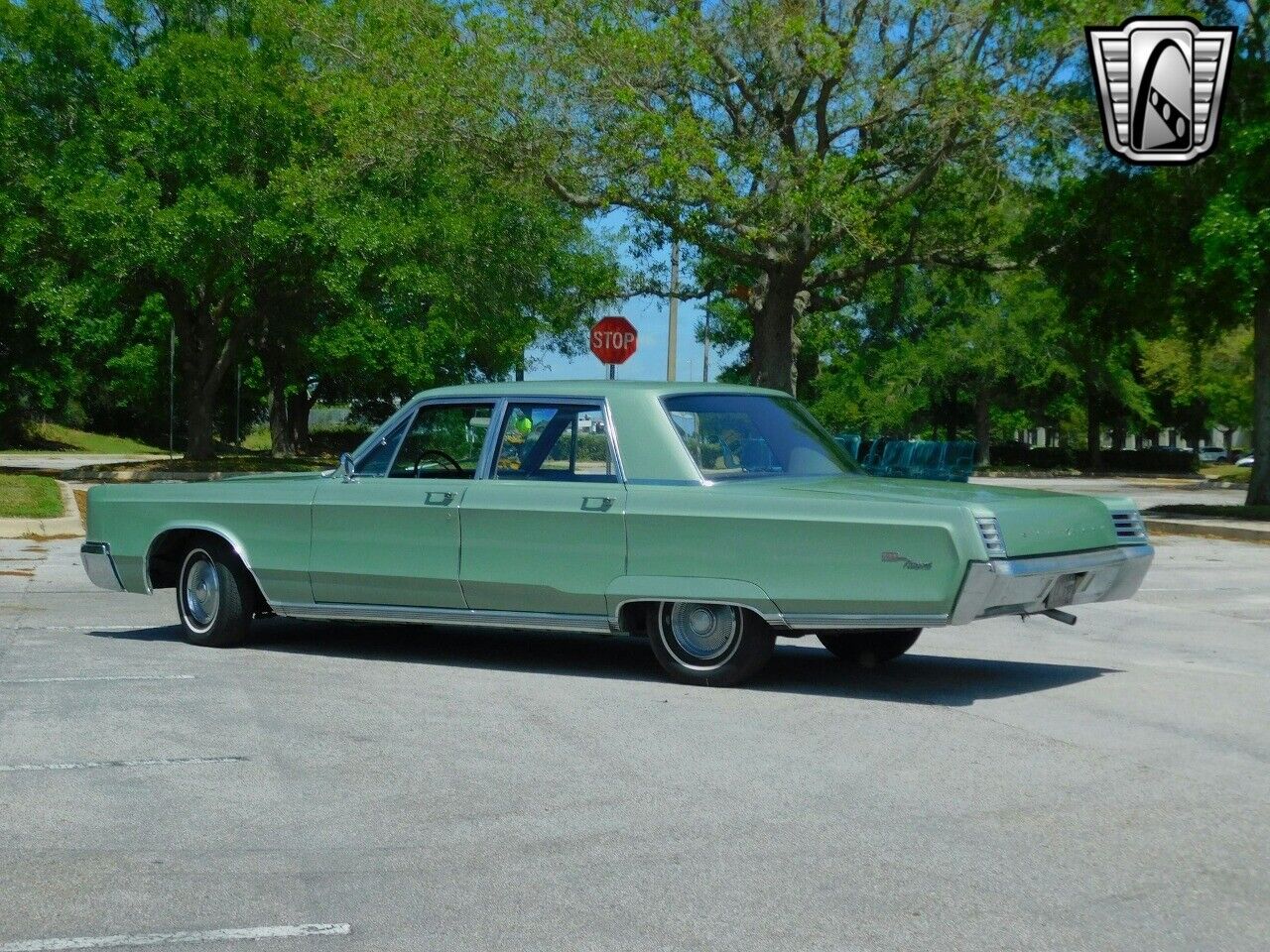 Chrysler-Newport-1967-Green-Black-137665-3