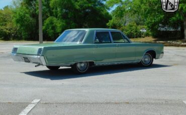 Chrysler-Newport-1967-Green-Black-137665-5