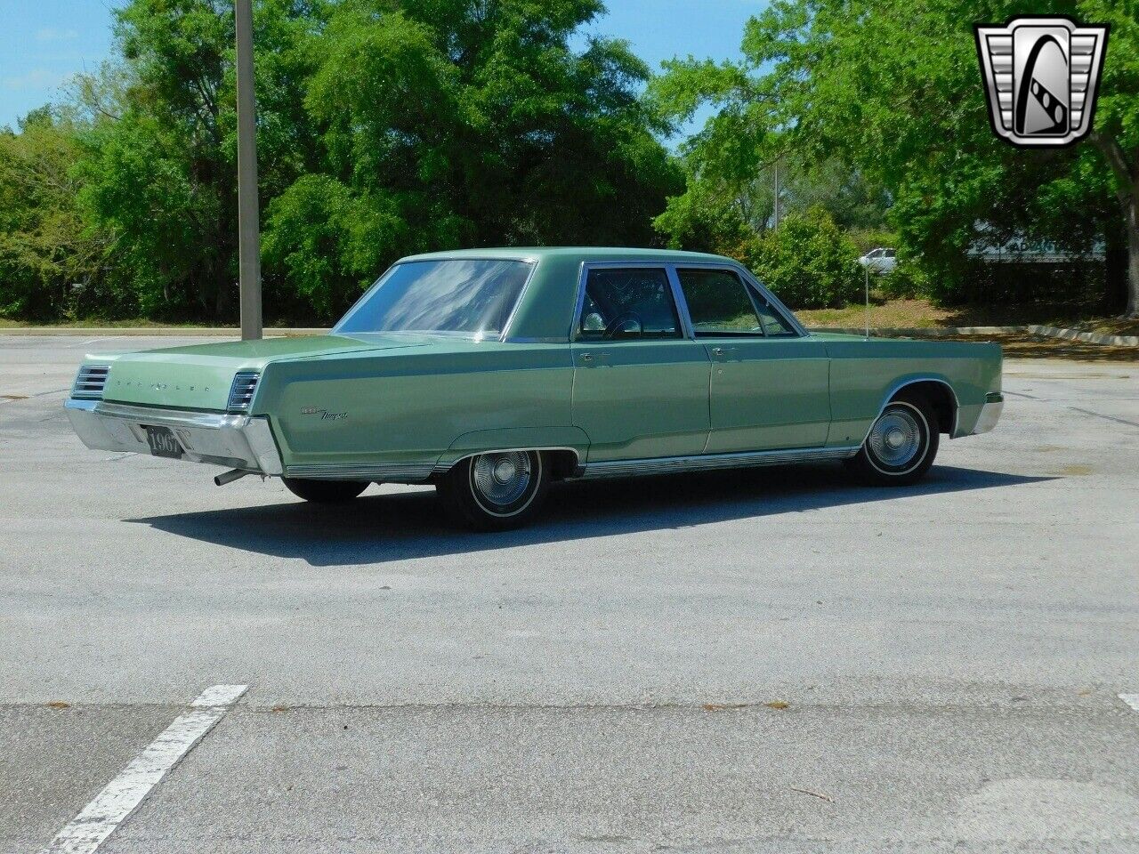 Chrysler-Newport-1967-Green-Black-137665-5