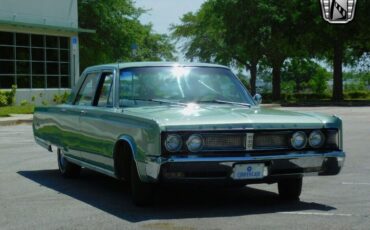 Chrysler-Newport-1967-Green-Black-137665-7