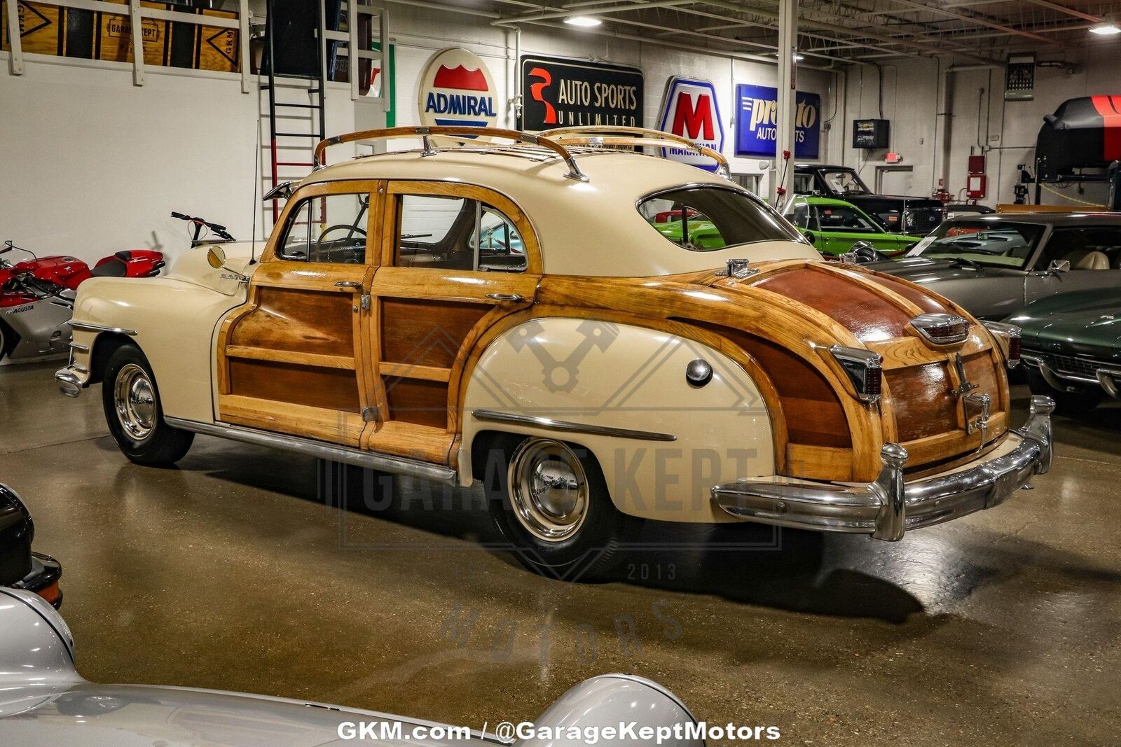 Chrysler-Town-and-Country-Berline-1947-Tan-Brown-79867-10