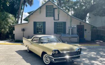 Chrysler-Windsor-1958-yellow-64885-1