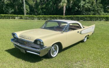 Chrysler-Windsor-1958-yellow-64885-12