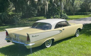 Chrysler-Windsor-1958-yellow-64885-13