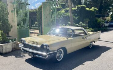 Chrysler-Windsor-1958-yellow-64885-2