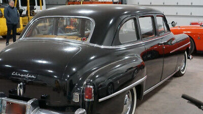 Chrysler-Windsor-Berline-1950-Black-Red-0-3