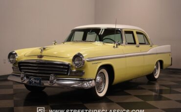 Chrysler-Windsor-Berline-1956-Yellow-Brown-128960-7