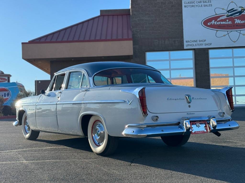 Chrysler-Windsor-deluxe-1955-grey-60727-12