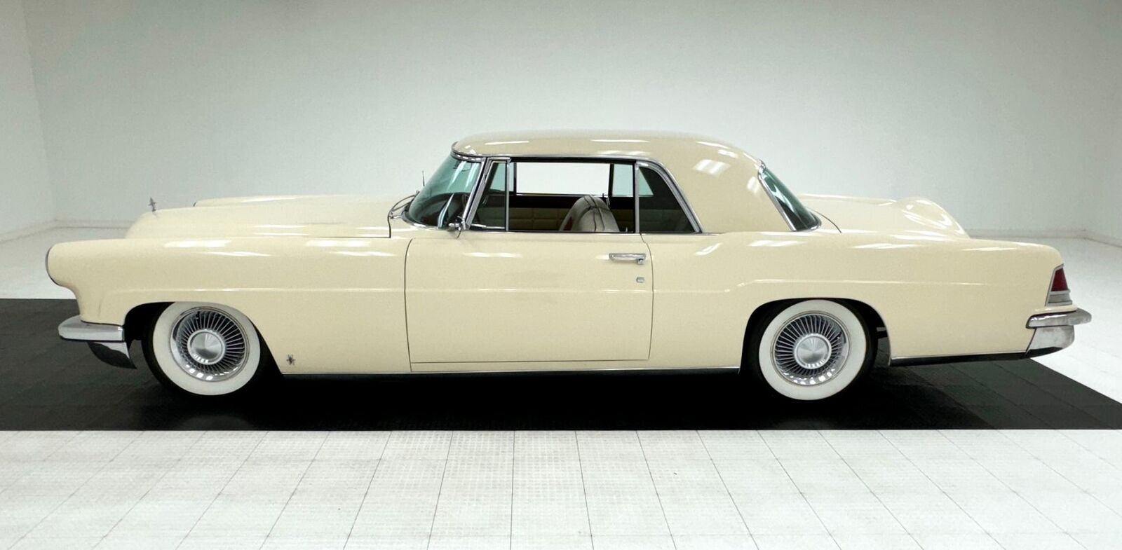 Continental-Mark-II-1956-White-Red-50007-1