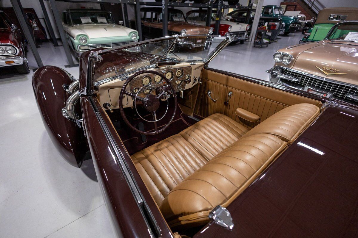 Cord-812-Supercharged-Sportsman-Cabriolet-Cabriolet-1937-Brown-Tan-2430-1