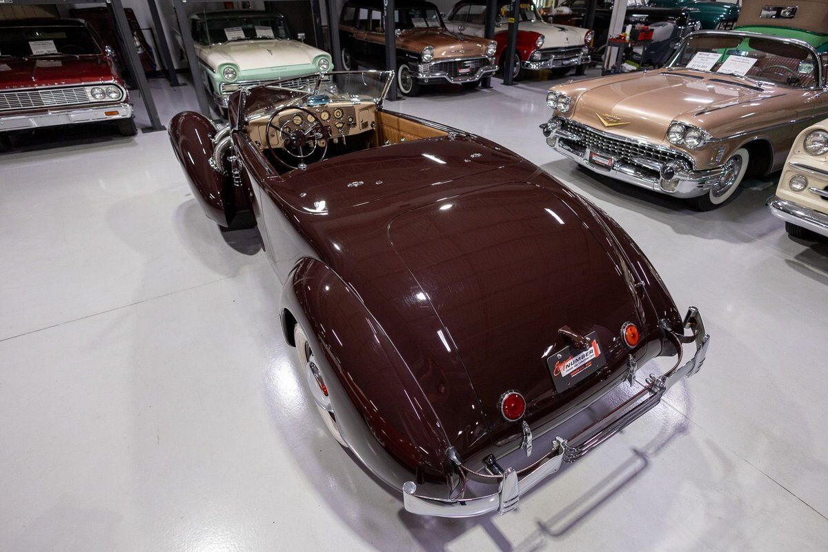 Cord-812-Supercharged-Sportsman-Cabriolet-Cabriolet-1937-Brown-Tan-2430-10