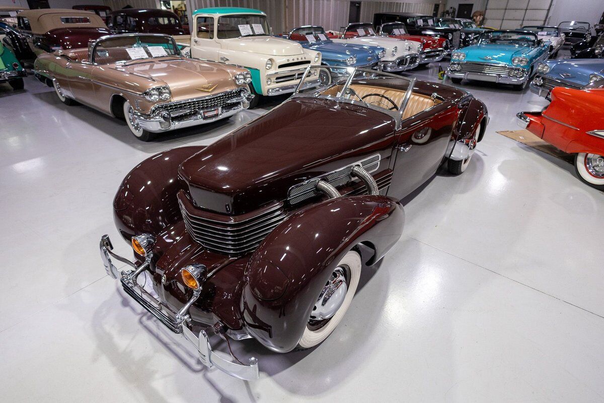 Cord-812-Supercharged-Sportsman-Cabriolet-Cabriolet-1937-Brown-Tan-2430-4