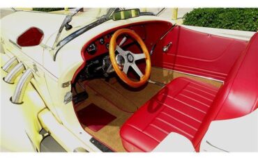 Cord-BOAT-TAIL-SPEEDSTER-Cabriolet-1971-Yellow-Red-1077-15