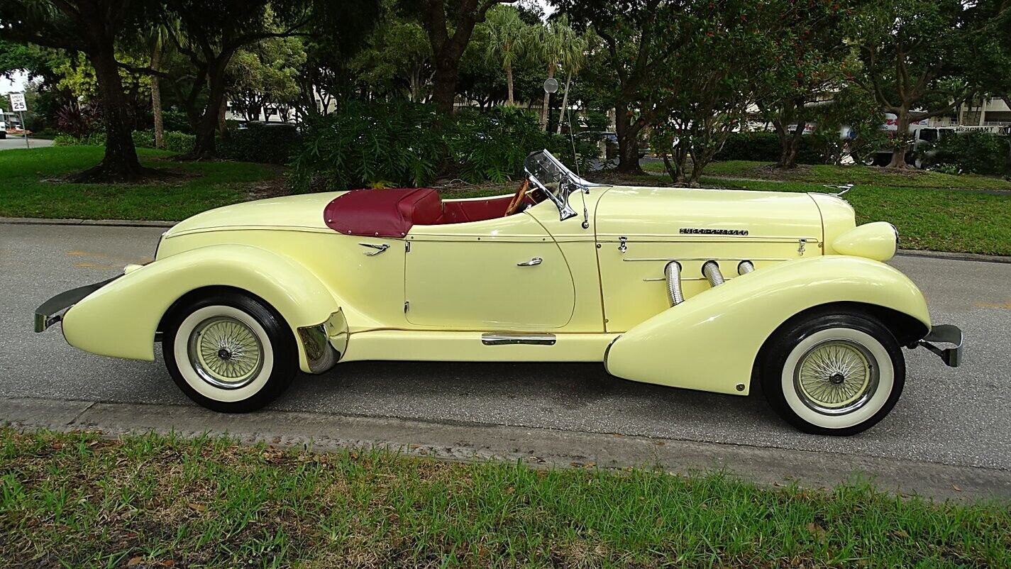 Cord-BOAT-TAIL-SPEEDSTER-Cabriolet-1971-Yellow-Red-1077-6