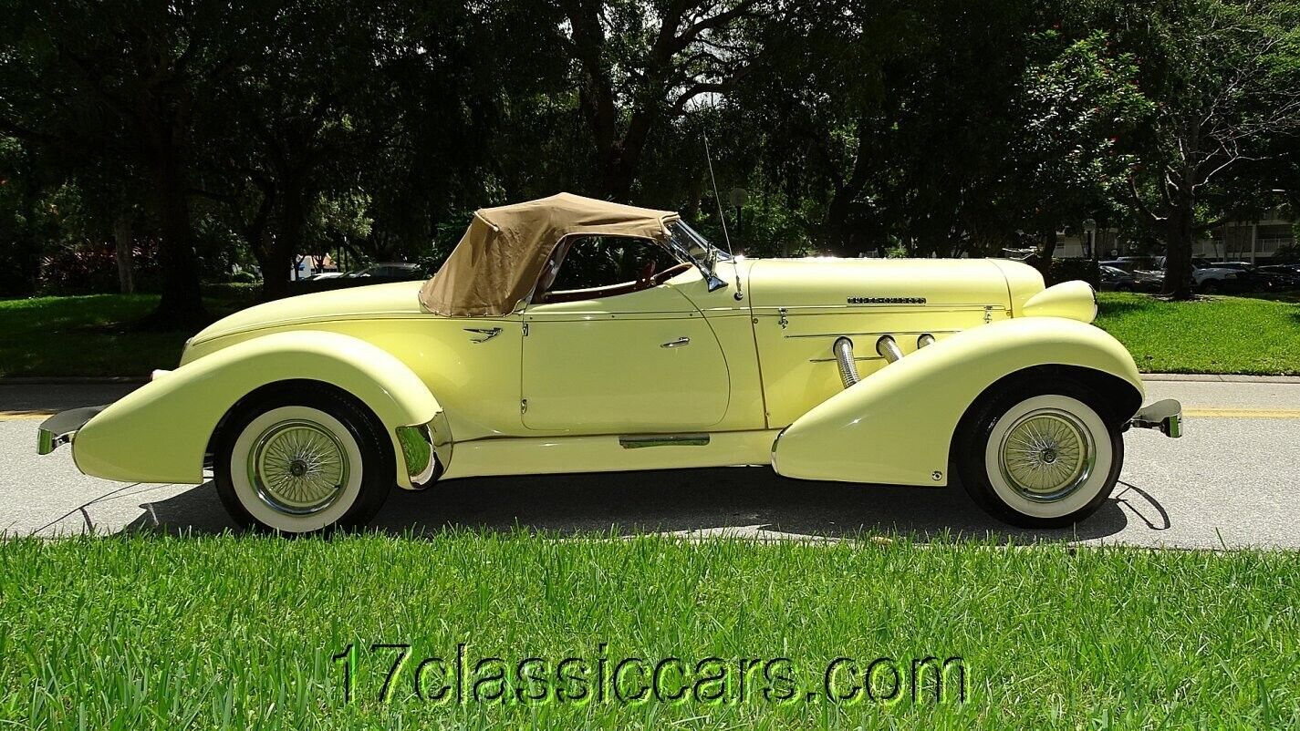 Cord-BOAT-TAIL-SPEEDSTER-Cabriolet-1971-Yellow-Red-1077-8