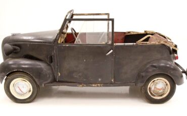 Crosley-CB42-Cabriolet-1942-Black-Oxblood-0-1