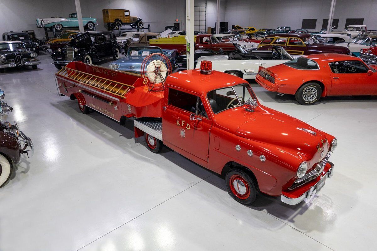 Crosley-Hook-Ladder-Fire-Truck-Pickup-1951-Red-Black-33170-6