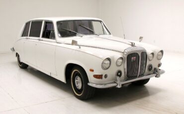 Daimler-Limousine-Limousine-1971-White-128809-5