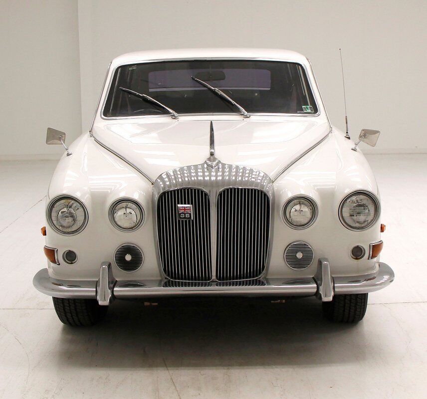 Daimler-Limousine-Limousine-1971-White-128809-6