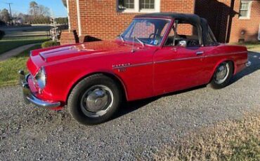 Datsun-1600-Roadster-Cabriolet-1968-Red-Black-83686-3