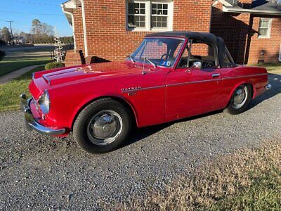 Datsun-1600-Roadster-Cabriolet-1968-Red-Black-83686-3