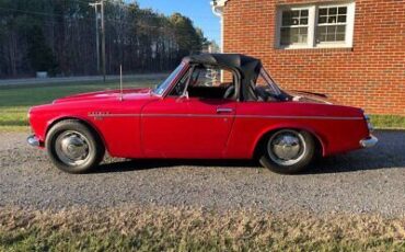 Datsun-1600-Roadster-Cabriolet-1968-Red-Black-83686-5