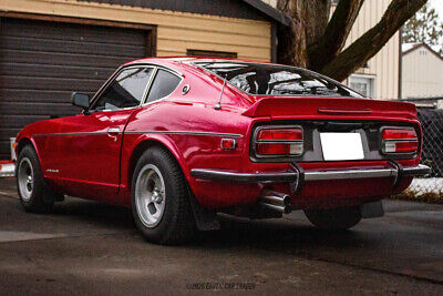 Datsun-240Z-Coupe-1972-Red-Black-357274-5