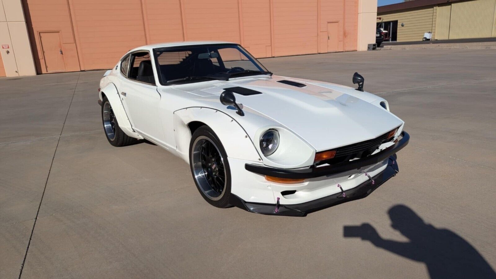 Datsun-280Z-Coupe-1977-White-Black-66319-1