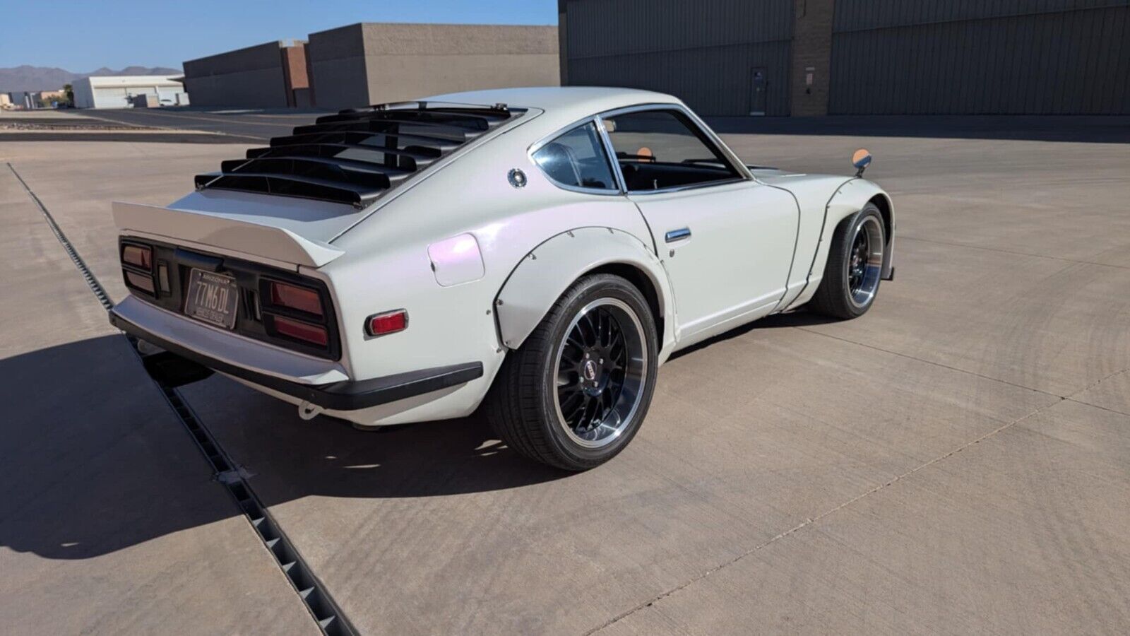 Datsun-280Z-Coupe-1977-White-Black-66319-2