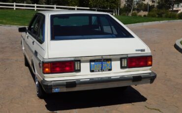 Datsun-Other-Break-1980-White-Blue-175418-28