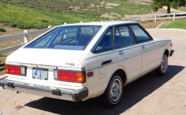 Datsun-Other-Break-1980-White-Blue-175418-5