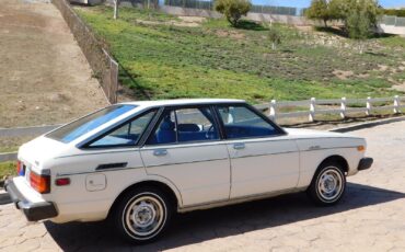 Datsun-Other-Break-1980-White-Blue-175418-6