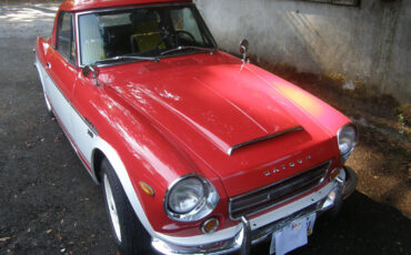 Datsun-Roadster-Coupe-1969-805-5