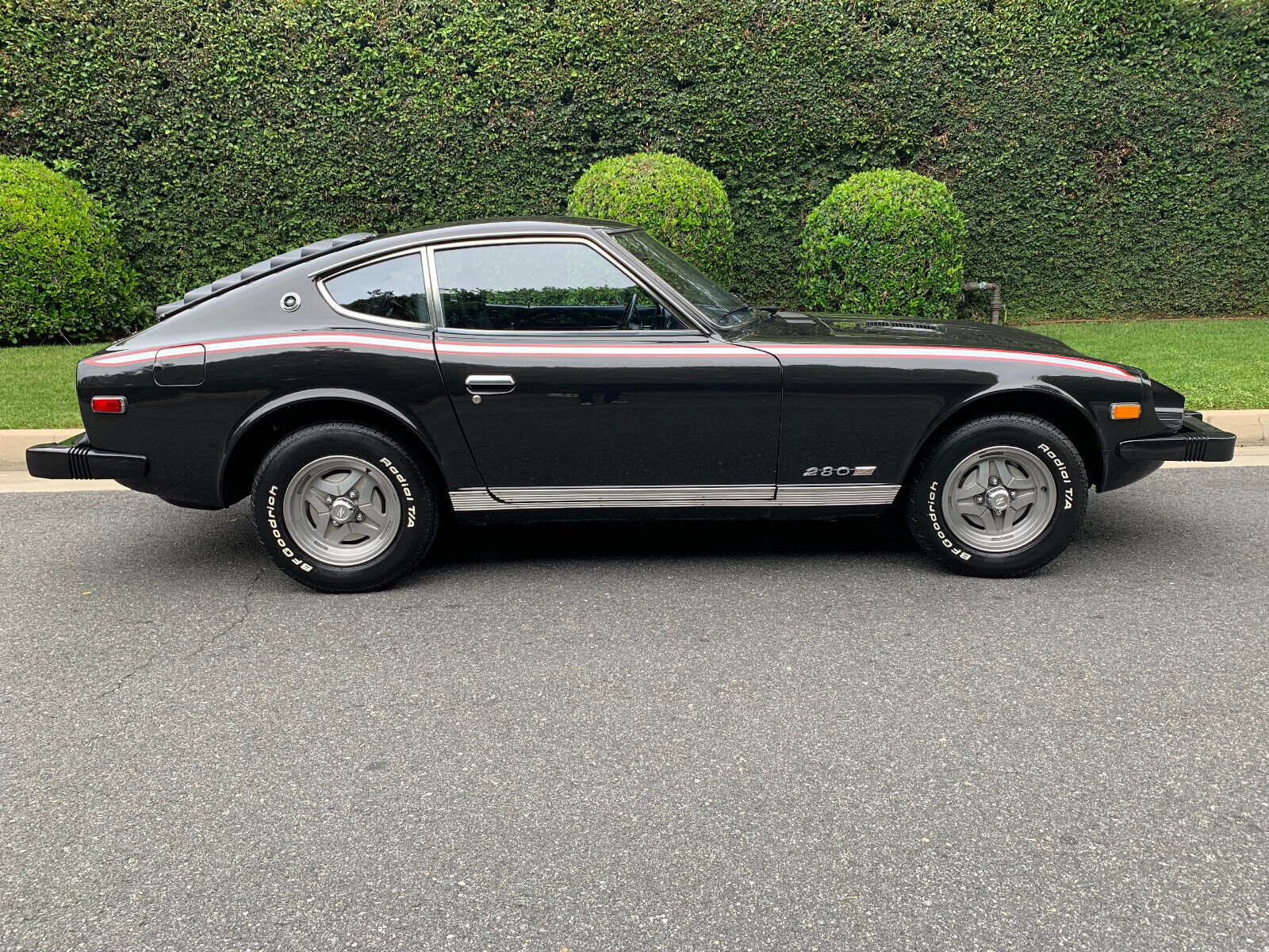 Datsun-Z-Series-1970-18063-3