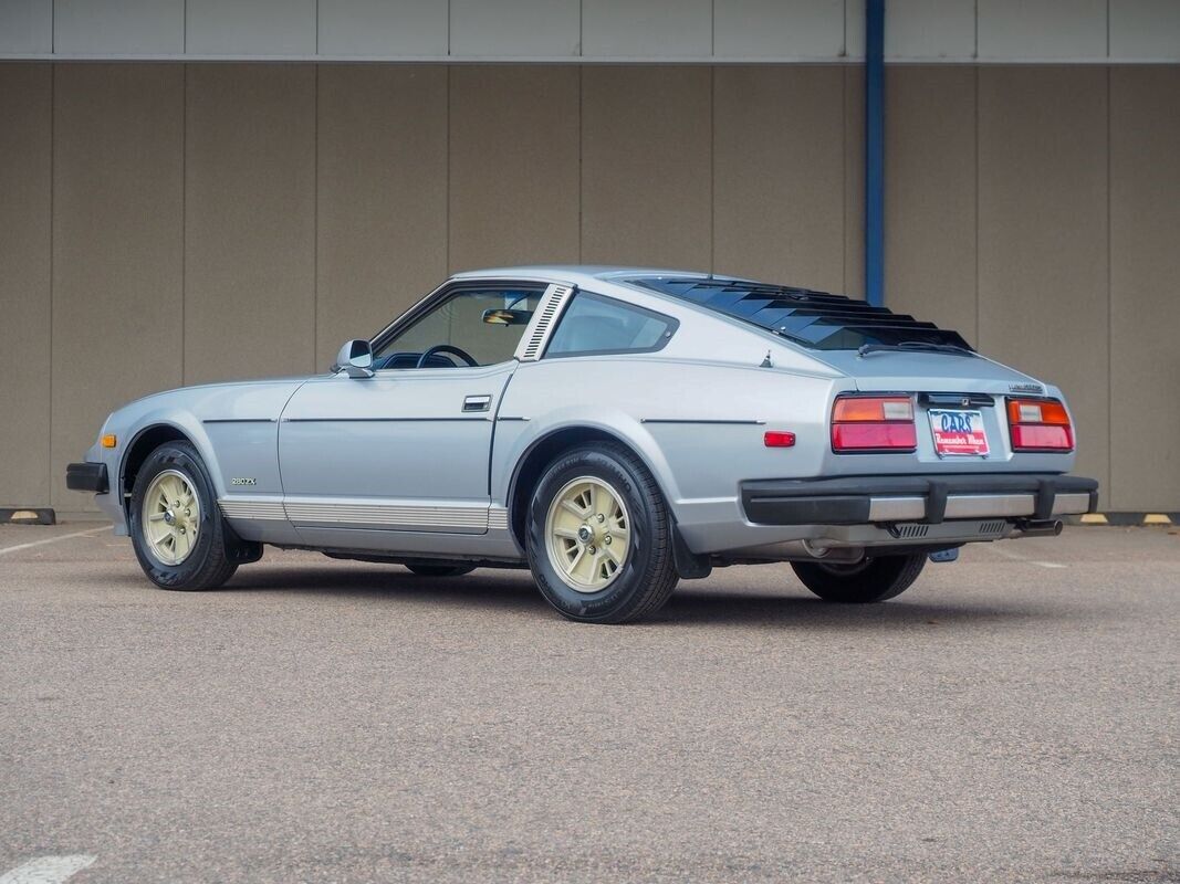 Datsun-Z-Series-1979-Silver-Black-106654-6