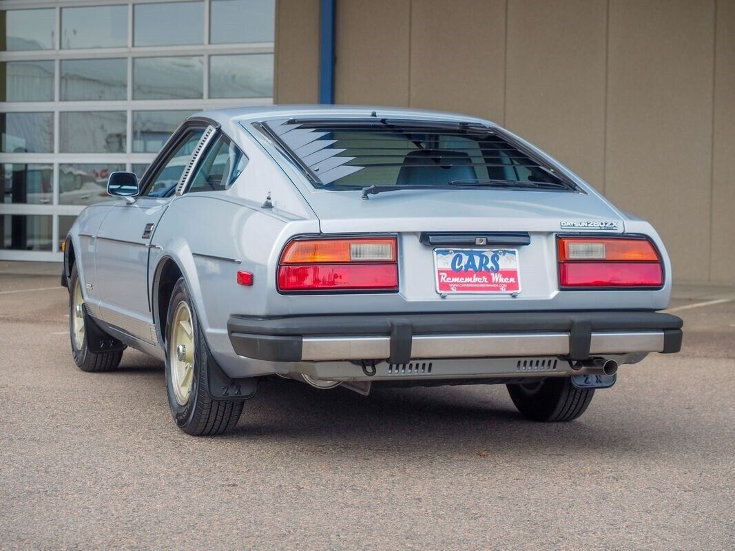 Datsun-Z-Series-1979-Silver-Black-106654-8