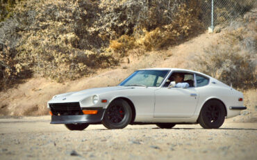 Datsun-Z-Series-Coupe-1970-White-Black-700-1