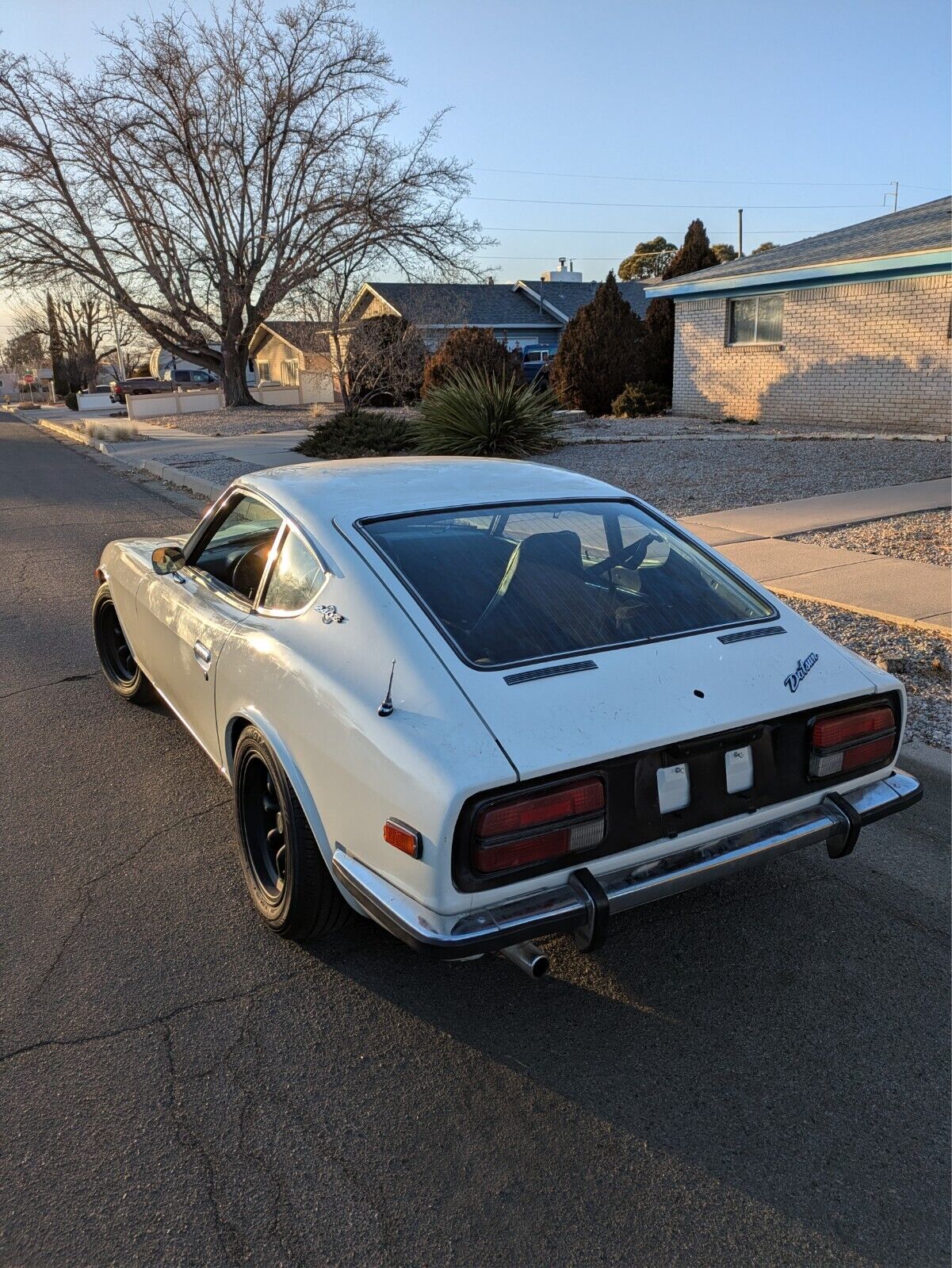 Datsun-Z-Series-Coupe-1970-White-Black-700-10