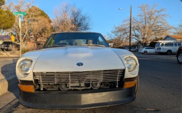 Datsun-Z-Series-Coupe-1970-White-Black-700-11